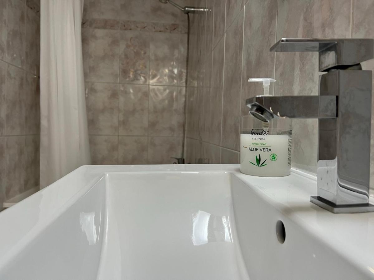 Apartamento Los Califas A 100M De La Catedral Apartment Кордоба Екстериор снимка