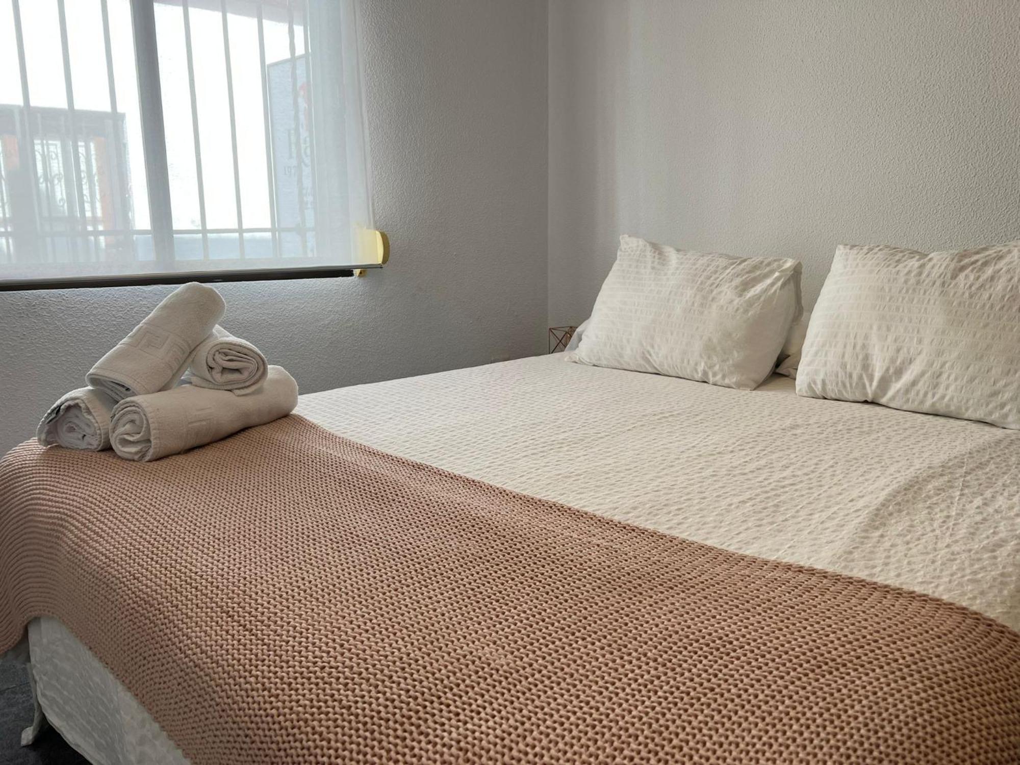 Apartamento Los Califas A 100M De La Catedral Apartment Кордоба Екстериор снимка